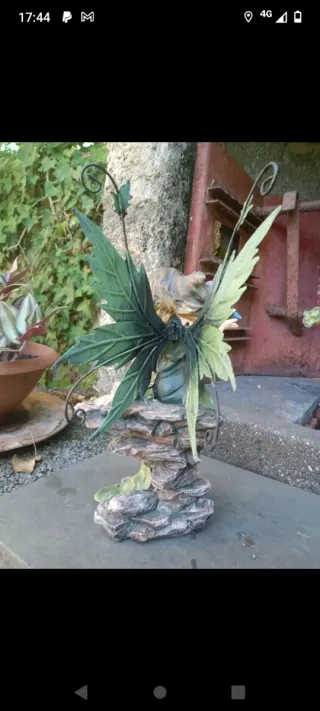 Fata LES Alpes H 28 cm con ali in ferro con scatol