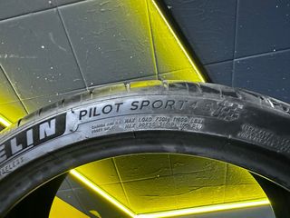 Michelin Pilot Sport 4 s 255 35 r20