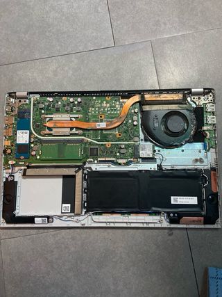 Portatil  ASUS VivoBook S512J