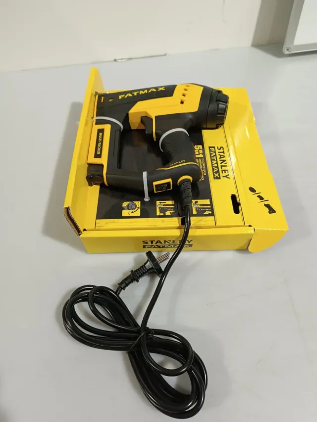 Grapadora Eléctrica Fatmax Stanley B1Y3156