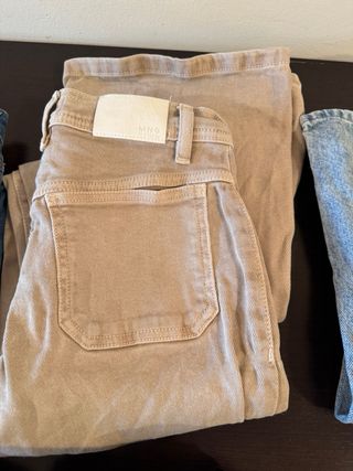 Pantalones de cuadros, cada su precio. anchos. pit