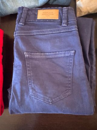 Pantalones de cuadros, cada su precio. anchos. pit