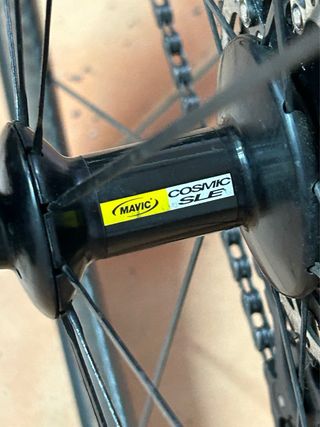 Ruedas Mavic Cosmic Carbono + Zapatas Exalith