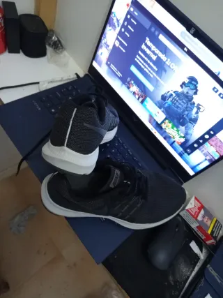 Zapatillas Nike Talla 40 Negras y Blancas