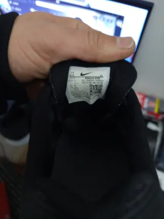 Zapatillas Nike Talla 40 Negras y Blancas