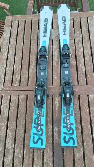 Esquís HEAD Supershape Junior + fijaciones JRS