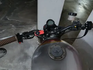 Kawasaki Zephyr 750 Scrambler/Café Racer.