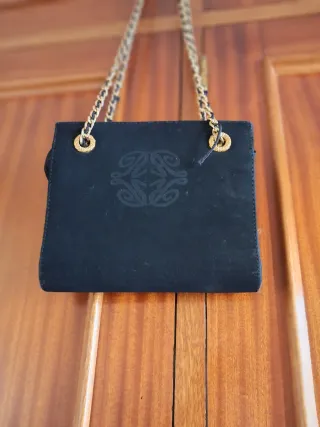 Bolso Loewe Negro Elegante Cadena Dorada