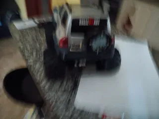 Coche teledirigido 4x4 pila recargable nueva