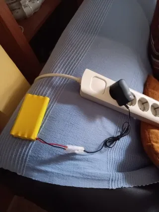 Coche teledirigido 4x4 pila recargable nueva