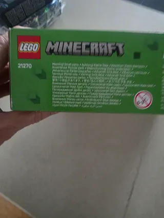 LEGO Minecraft 21270 Set 8+