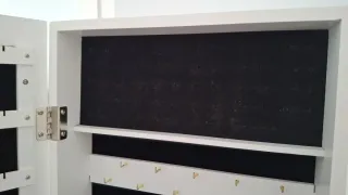 Joyero de pie con espejo blanco