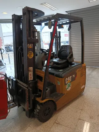 Carretilla elevadora CAT 16