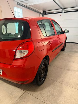 Renault Clio 1,5 dci 75 cv 5 puertas
