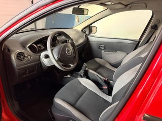 Renault Clio 1,5 dci 75 cv 5 puertas