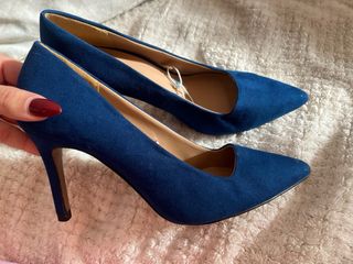 Zapatos tacón ante azul elegantes