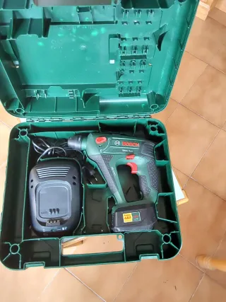 TALADRO BOSCH PERCUTOR UNEO MAXX 18V