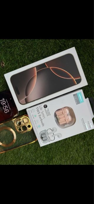 iPhone 16 Pro Max 256GB Dorado