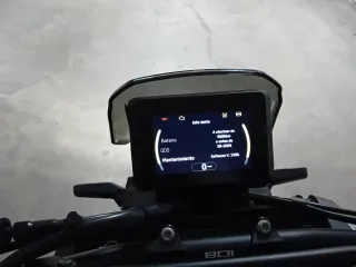 Husqvarna Svartpilen 801