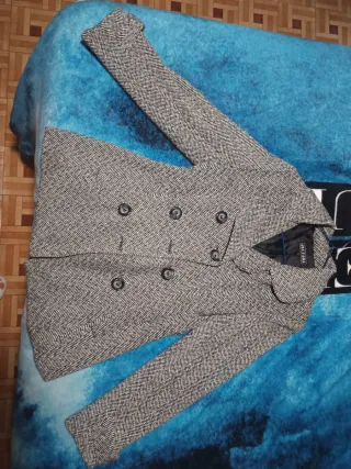 Abrigo jaspeado blanco y negro talla M