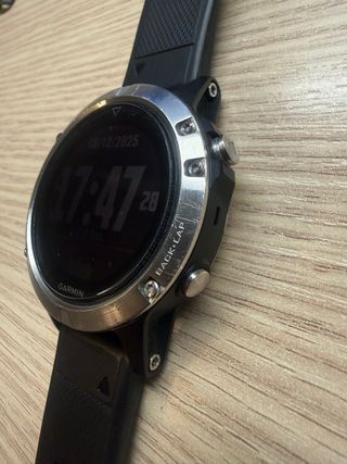 Garmin Fenix 5 con correas y protector
