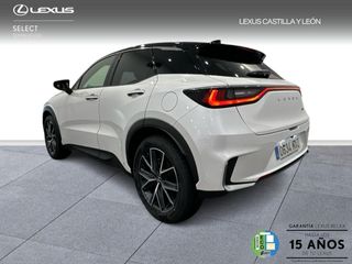 Lexus LBX  EMOTION +