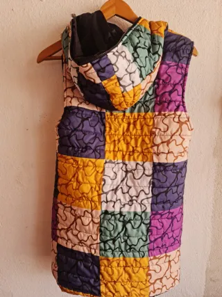 Chaleco acolchado con cremallera y bolsillos