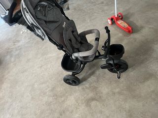 Triciclo infantil gris