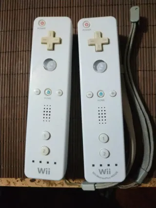 2 Mandos Wii MotionPlus Inside Nintendo