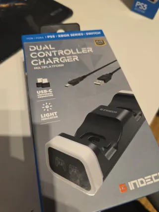 Base Carga Dual Indeca PS5 Xbox Switch