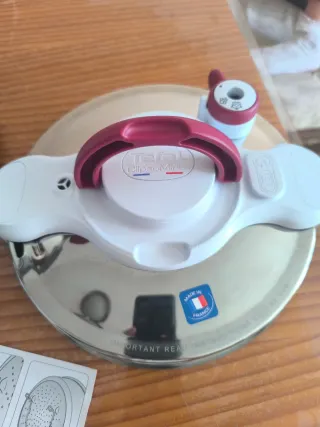 Olla a presión Tefal ClipsoMinut