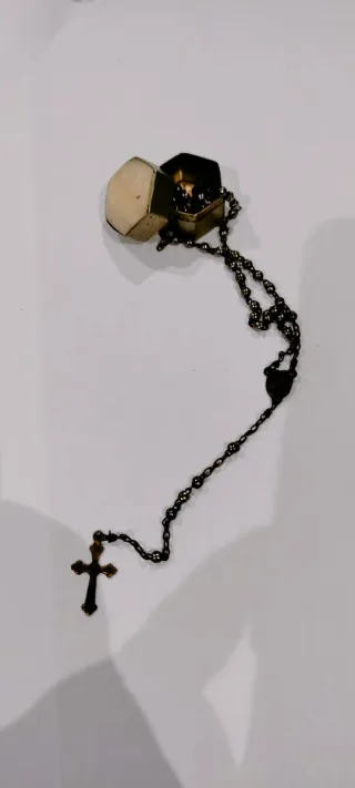 Rosario vintage con astuccio esagonale