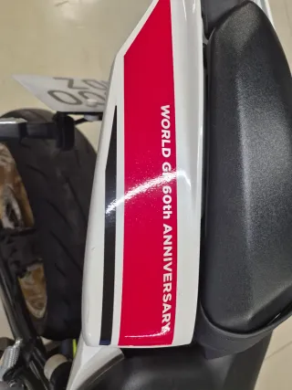 Yamaha R7 60 Aniversario