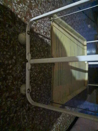 Mesa plegable con ruedas