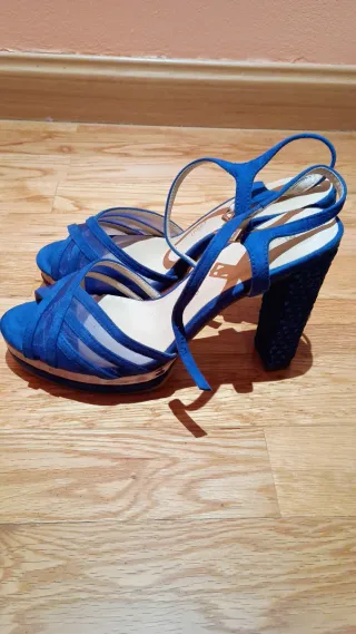 Sandalias de tacón azul