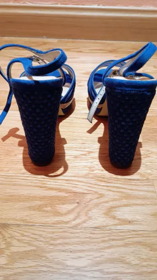 Sandalias de tacón azul
