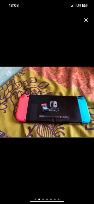 Nintendo Switch y juego pokemon