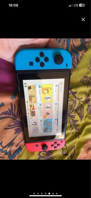 Nintendo Switch y juego pokemon