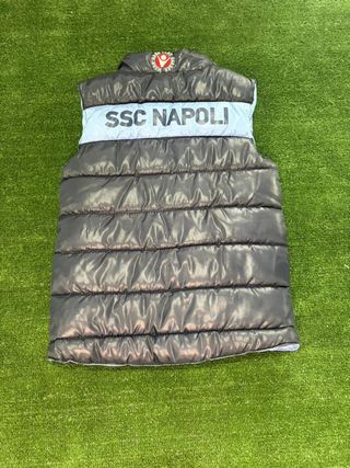 Smanicato Napoli bambino Macron