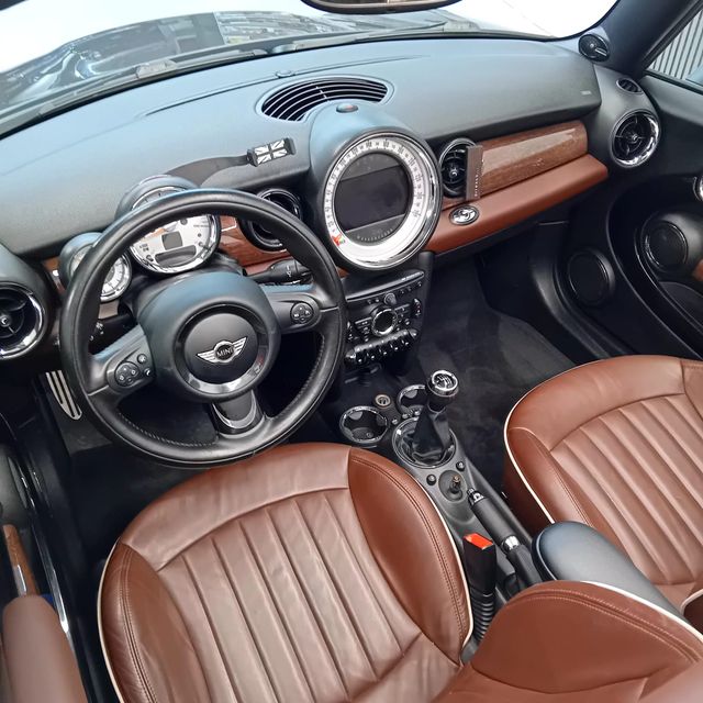 MINI Cabrio 2012