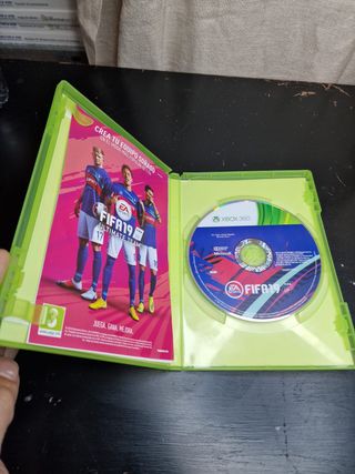 Xbox 360 FIFA 19 Legacy Edition y FIFA 18