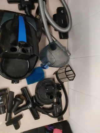 Aspirador trineo con depósito de agua