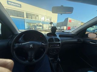 Peugeot 206 1.4 GASOLINA 2001