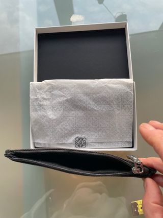 Neceser Loewe Negro y Plateado