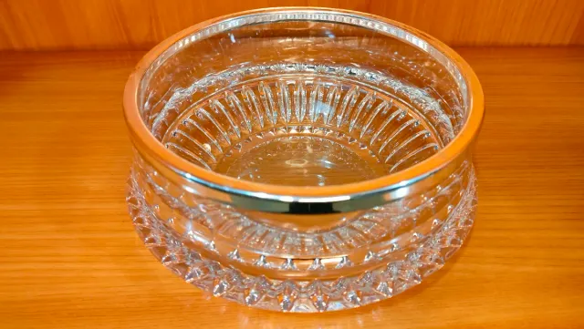 Ciotola centrotavola in cristallo intagliato 640513971