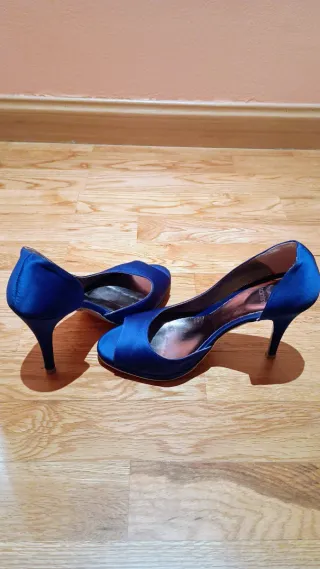 Zapatos de tacón azul