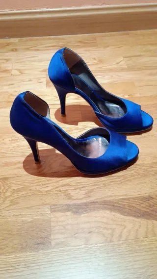 Zapatos de tacón azul
