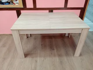 Mesa de comedor de roble