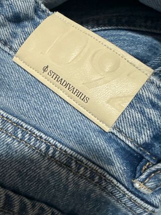 Pantalón vaquero ancho Stradivarius T.34