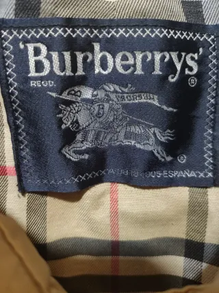 Gabardina Burberry Beige Clásica, talla muy grande